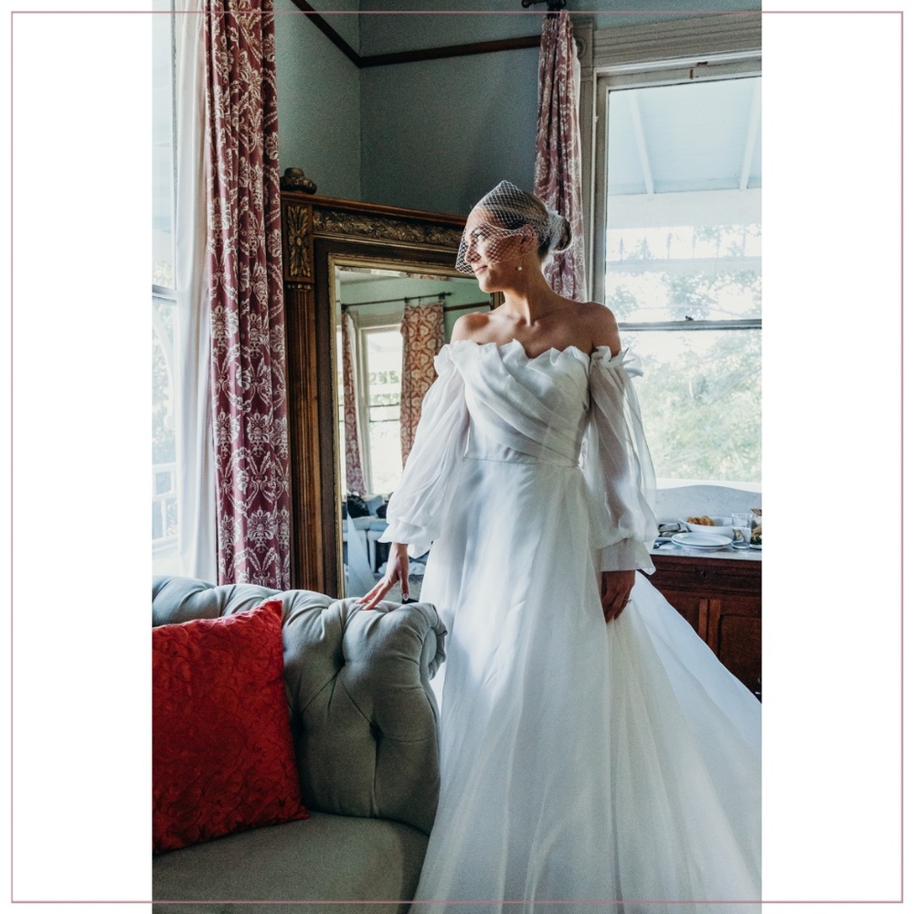 $7590 Monique Lhuillier Ambrosia Runway Bridal Gown - Picture 10 of 16